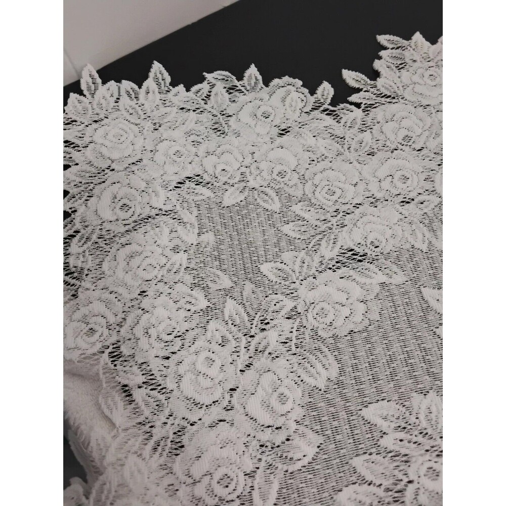 Heritage Tea Rosa White lace Table Topper